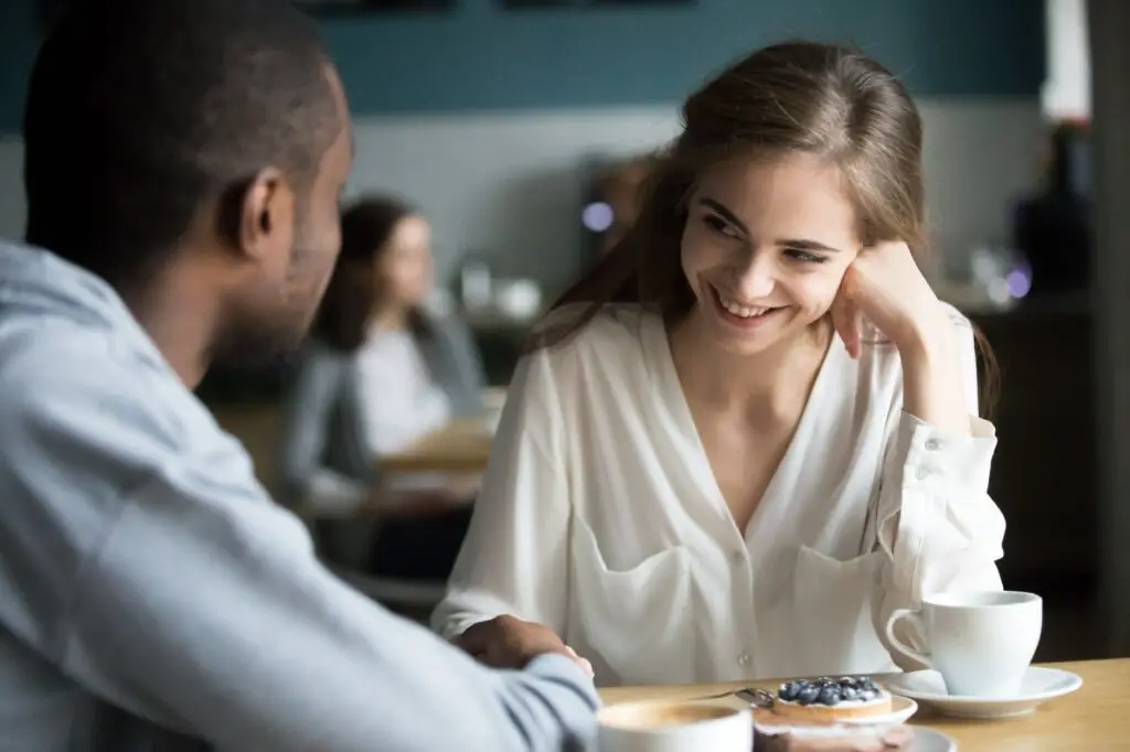 5 Signs of Chemistry on a First Date: How to Know It Went Well